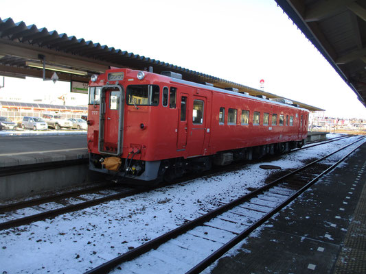 釧路駅に戻ると、国鉄色の車両が停まっていた