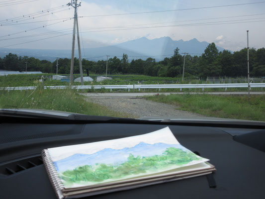 翌日も帰りながらあちこちで描くが、前日以上のもやり方 形が全然見えない