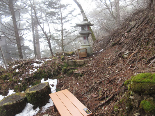 雪も出てきた　やっとのことで45丁目　あともう一息がキツイ