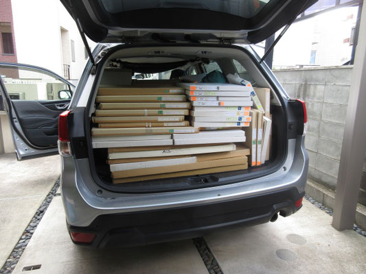 搬入の車への積み込み作業2