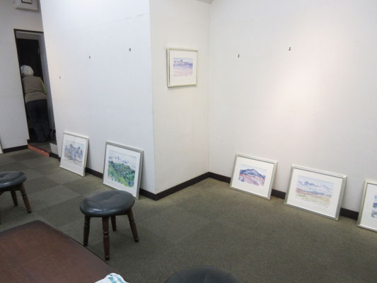 展示までの画廊風景3