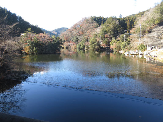 鎌北湖　新緑や紅葉の時期にはいい雰囲気だろう
