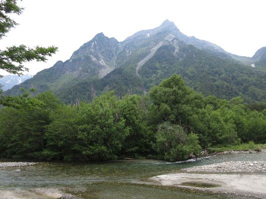 いよいよここでは明神岳が登場！