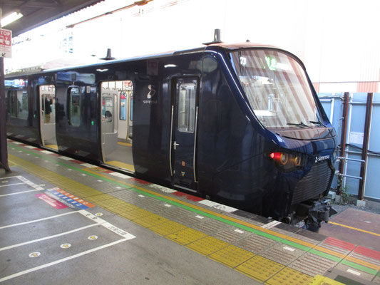 オマケ　海老名駅に停車していた12000系　JR直通新宿行き、JR車両ばかりで相鉄の新車両はなかなかお目にかかれない