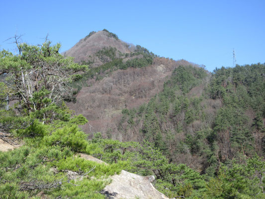 そんな歴史と地球の成り立ちのロマンにも触れられた虚空蔵山でした（四賀キャニオンの上部から見た虚空蔵山が一番カッコいい構図だった）