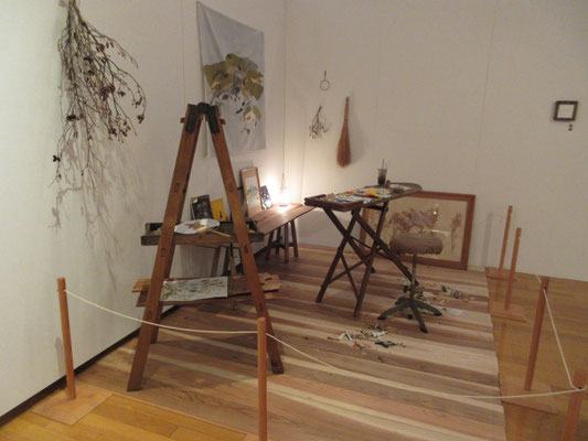 作家のアレンジだと思うが、とても展示に工夫が施されたいい展示だった