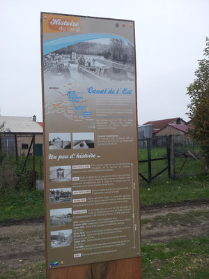 Panneau pour halte fluviale de Vacherauville de 1 m x 40 cm