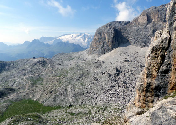 Blick gen SO zur Marmolada