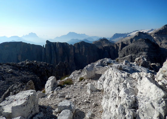 Gipfelblick in die östlichen Dolomiten