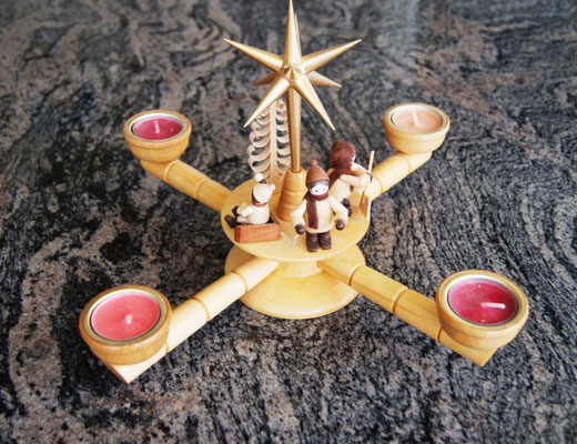 Adventskranz mit 3 Figuren handgearbeitet  u. 1 Baum 