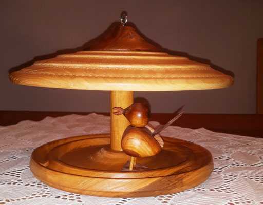 Vogelhaus 280 mm DM --- Vogel zur Deko !