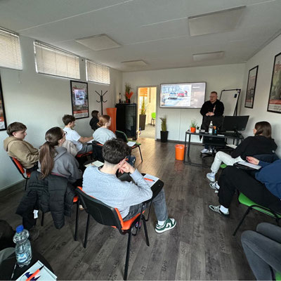 Kompaktkurs in Allmansweier - Fahrschule L7