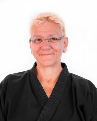 Gabriele Jentzsch | Kick-Point  -  Unterstützende Geschäftsleitung Rüsselsheim, Gross-Gerau, Kelkheim, Wiesbaden, Mainz  | Übungsleiterin Karate | Gewaltpräventionslehrerin