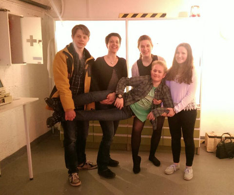 April 2015, Daniel und sein Bruder mit Tante und Cousinen