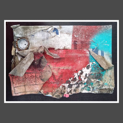 crown cloud, décollage with spraypaint and rusted crown cap, 15,5 x 22,2 x 2,8 cm, 2023