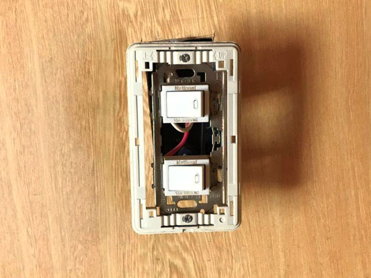 電気スイッチ交換の様子。その1【新潟】