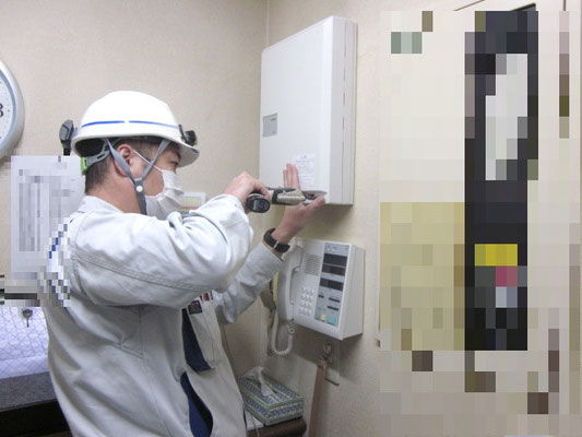 マンションにおけるインターホン交換工事の様子。その1【新潟市中央区】