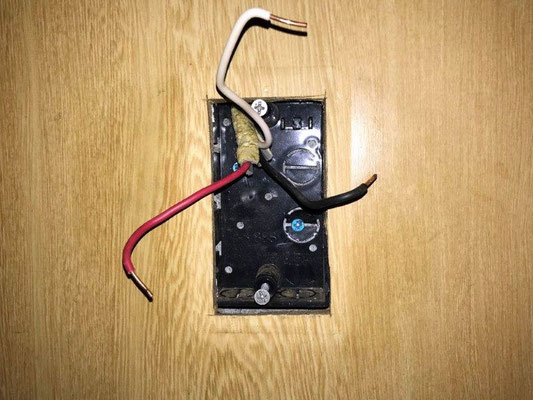 電気スイッチ交換の様子。その2【新潟】