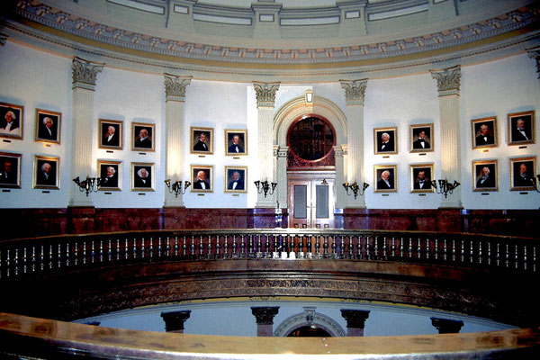 Im Capitol von Denver, Colorado 1987