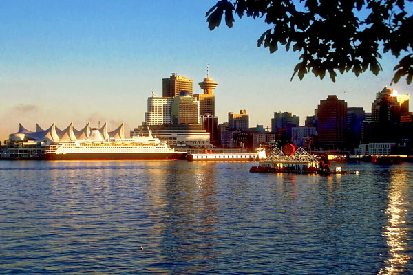Der Hafen von Vancouver, British Columbia,  Kanada (Dia-Scan)