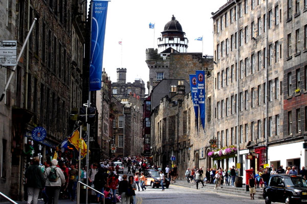 Die Royal Mile in Edinburgh, Schottland (Dia-Scan)