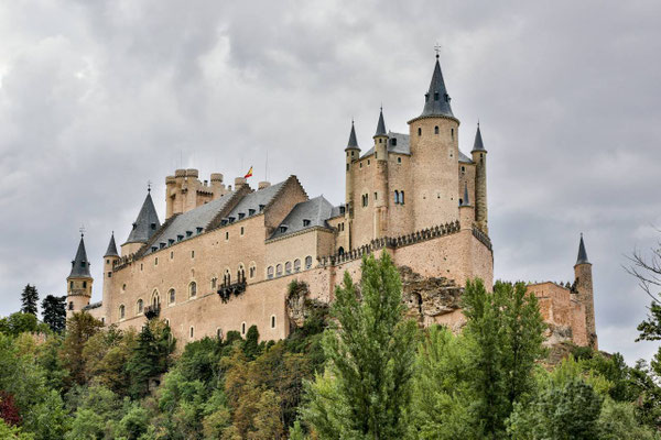 Alcazar de Ségovie vu de la vallée