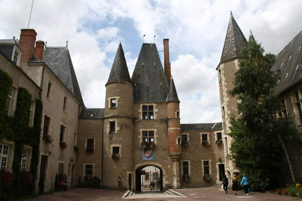 Aubigny-sur-Nère, la Cité des Stuart
