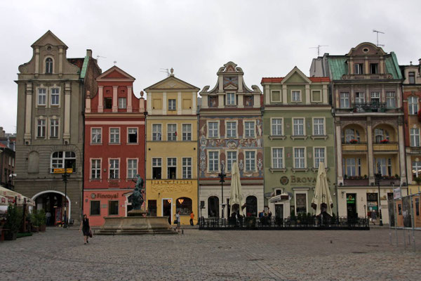 Place du marché à Poznan