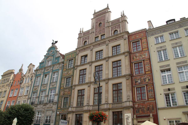 Façades des maisons du vieux Gdansk, témoins de la richesse de la ville 