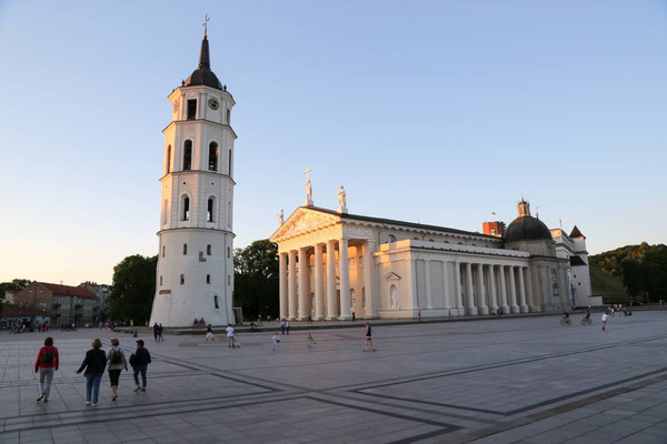Cathédrale St Stanislas et Clocher à Vilnius