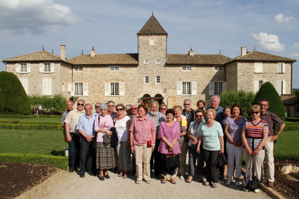 Dégustation de vin à l’oenothèque du château de Besseuil