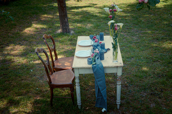 Wedding Hochzeit Trauung Hochzeitstisch Massivholz Natur Vintage Möbel Holz  Antik Furniture Mülheim an der Ruhr Brocante Alt Möbel Ruhrgebiet Shabby Chic Echtholz Antik 50er Chippendale Louis Philippe.jpg