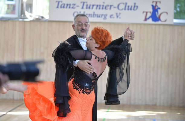 144 Tanzen_TTC_Oldenburg_FOTO_www.MiOfoto_de_Gerd_Schuett