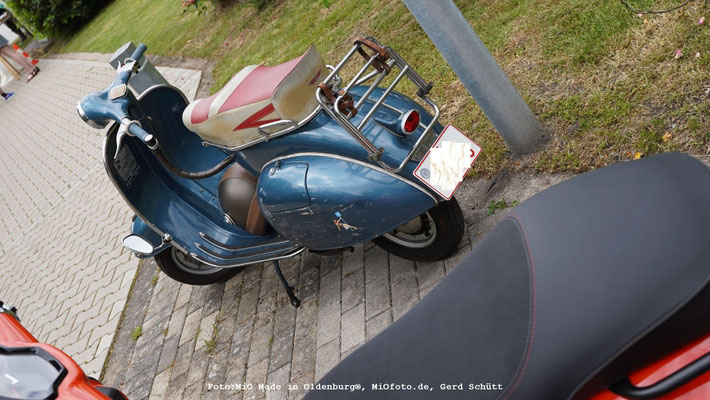 Vespa_Treffen_Foto_MiOfoto_de_Gerd_Schuett