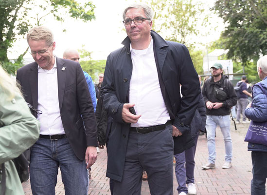 Kohlkönig Daniel Günther, Ministerpräsident des Landes Schleswig-Holstein, zu Gast in Oldenburg – Eintrag ins Goldene Buch, Foto: www.MiOfoto.de