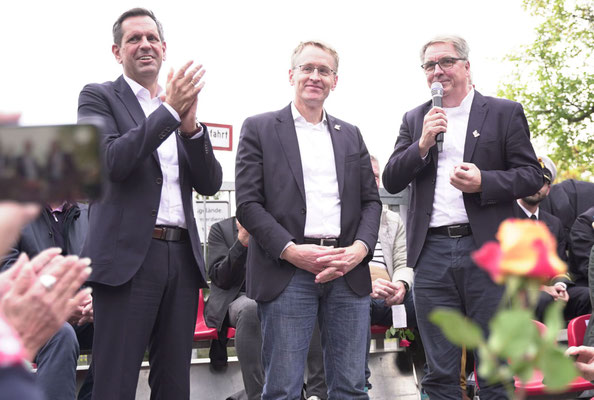 Kohlkönig Daniel Günther, Ministerpräsident des Landes Schleswig-Holstein, zu Gast in Oldenburg – Eintrag ins Goldene Buch, Foto: www.MiOfoto.de