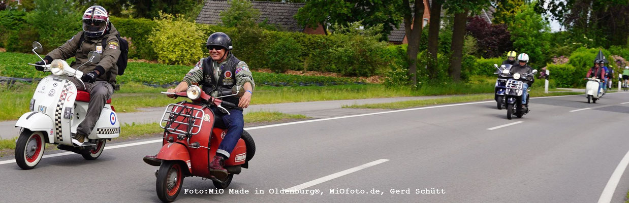 Vespa_Treffen_Foto_MiOfoto_de_Gerd_Schuett