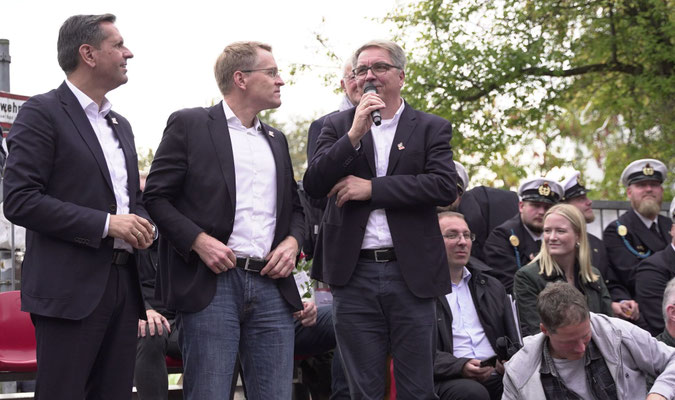 Kohlkönig Daniel Günther, Ministerpräsident des Landes Schleswig-Holstein, zu Gast in Oldenburg – Eintrag ins Goldene Buch, Foto: www.MiOfoto.de
