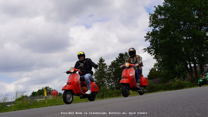 Vespa_Treffen_Foto_MiOfoto_de_Gerd_Schuett