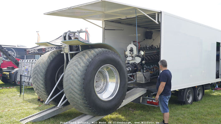 Trecker_Pulling_FOTO_www.MiOfoto_de