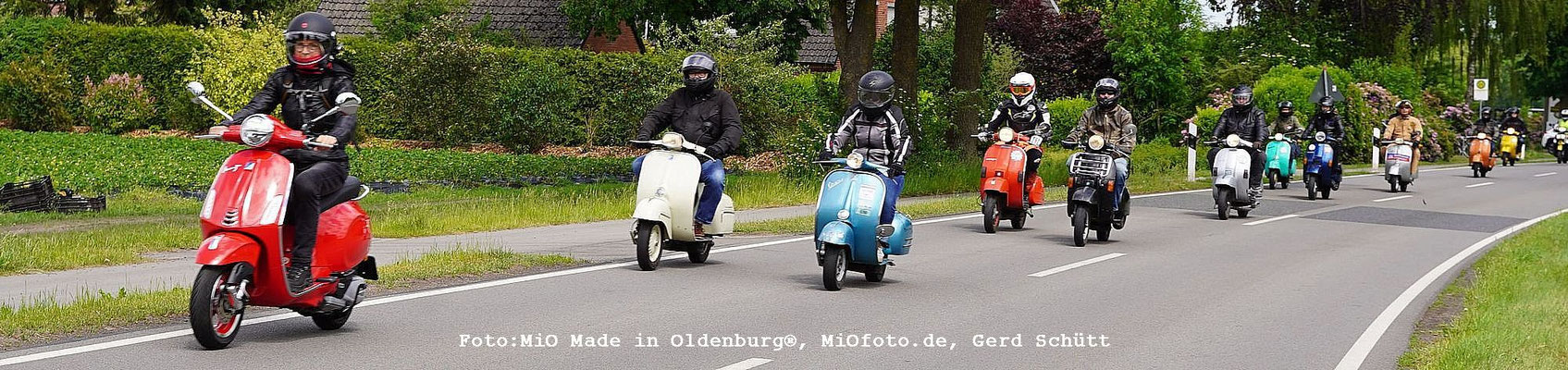 Vespa_Treffen_Foto_MiOfoto_de_Gerd_Schuett