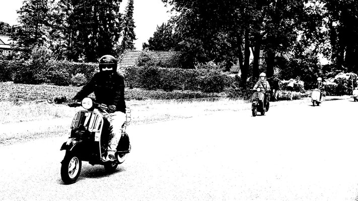 Vespa_Treffen_Foto_MiOfoto_de_Gerd_Schuett