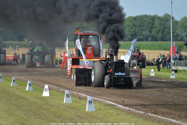 Trecker_Pulling_FOTO_www.MiOfoto_de