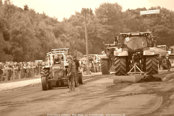 Trecker_Treck_Wemkendorf_FOTO_www.MiOfoto_de