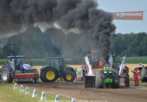 Trecker_Pulling_FOTO_www.MiOfoto_de