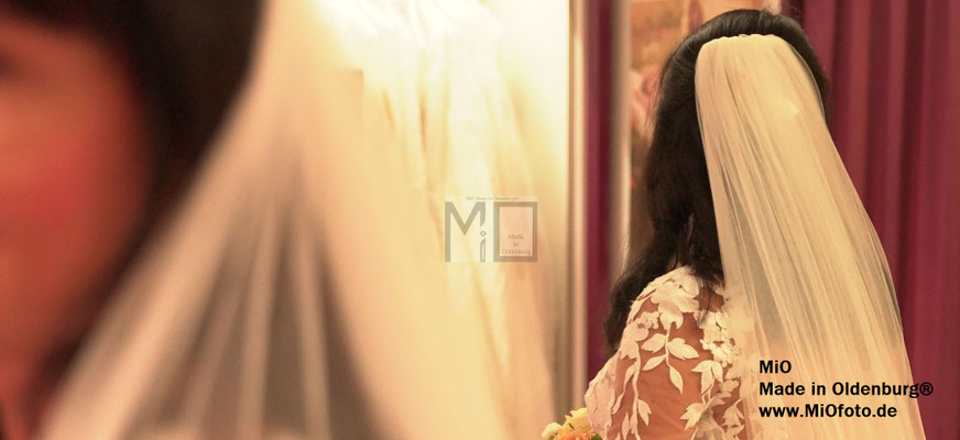 Braut und Abendmode, Böning-Modehaus,Model Bettina,_Foto_MiO_Made_in_Oldenburg®_wwwMiOfotode