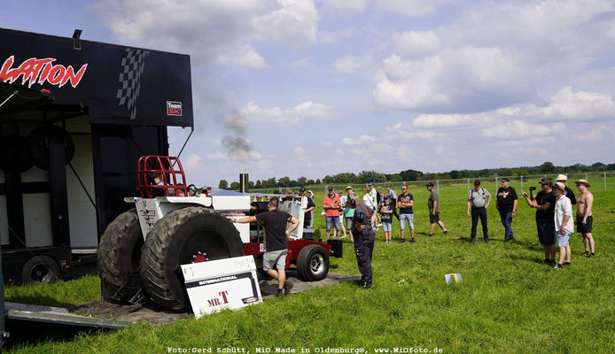 Trecker_Pulling_FOTO_www.MiOfoto_de