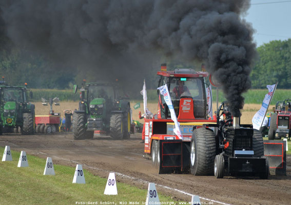 Trecker_Pulling_FOTO_www.MiOfoto_de