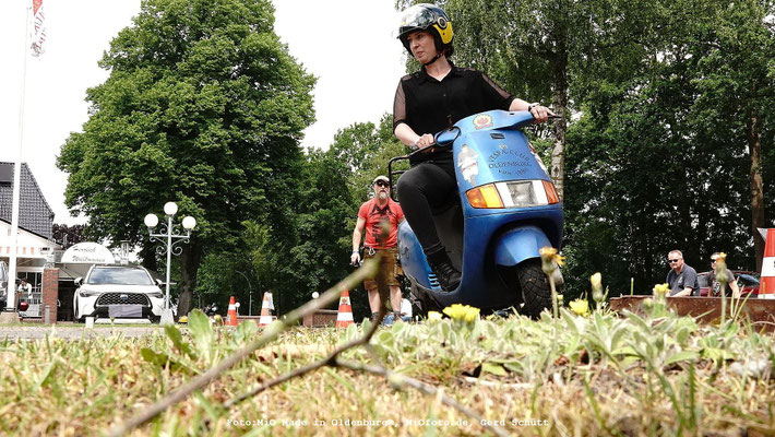 Vespa_Treffen_Foto_MiOfoto_de_Gerd_Schuett