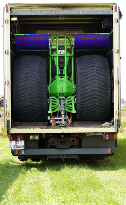 Trecker_Pulling_FOTO_www.MiOfoto_de